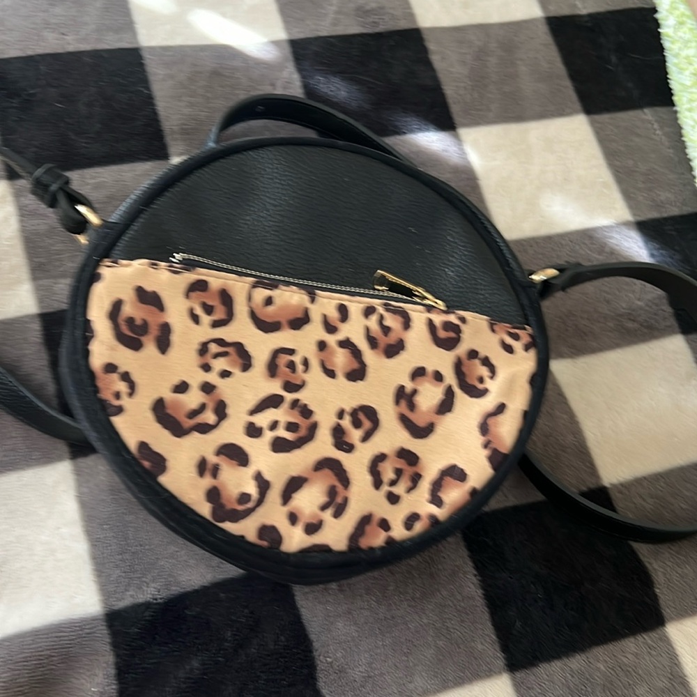 A circular small purse